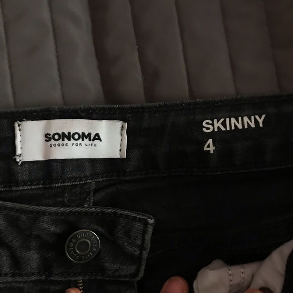 Back to BLACK Skinny Jean - Picture 5 of 5